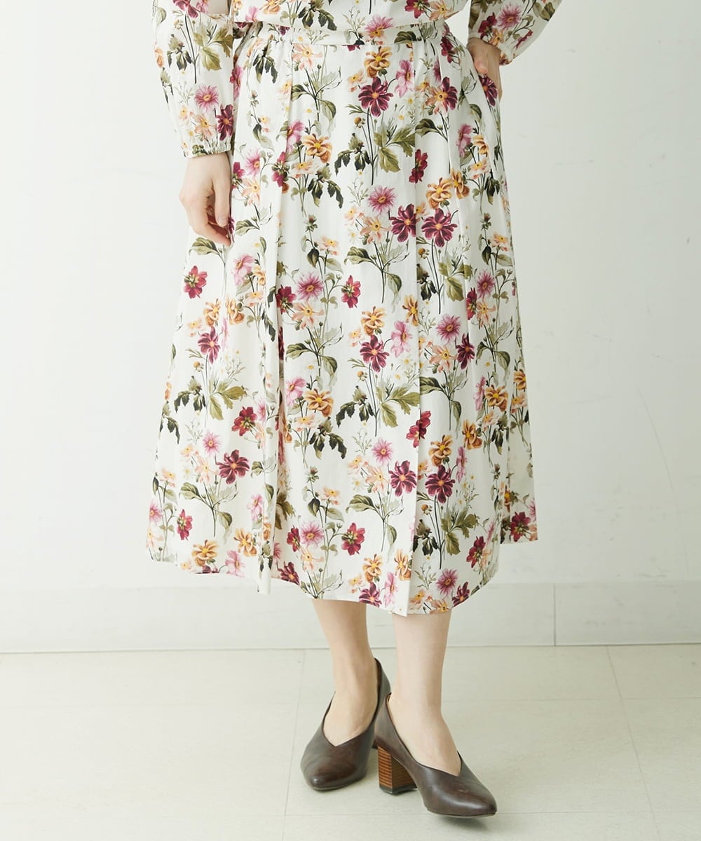 NHHGU81290 GIANNI LO GIUDICE(小さいサイズ)(メゾン ドゥ サンク) LIBERTYプリントタックギャザースカート（BARBARA COVINGTON） ネイビー系