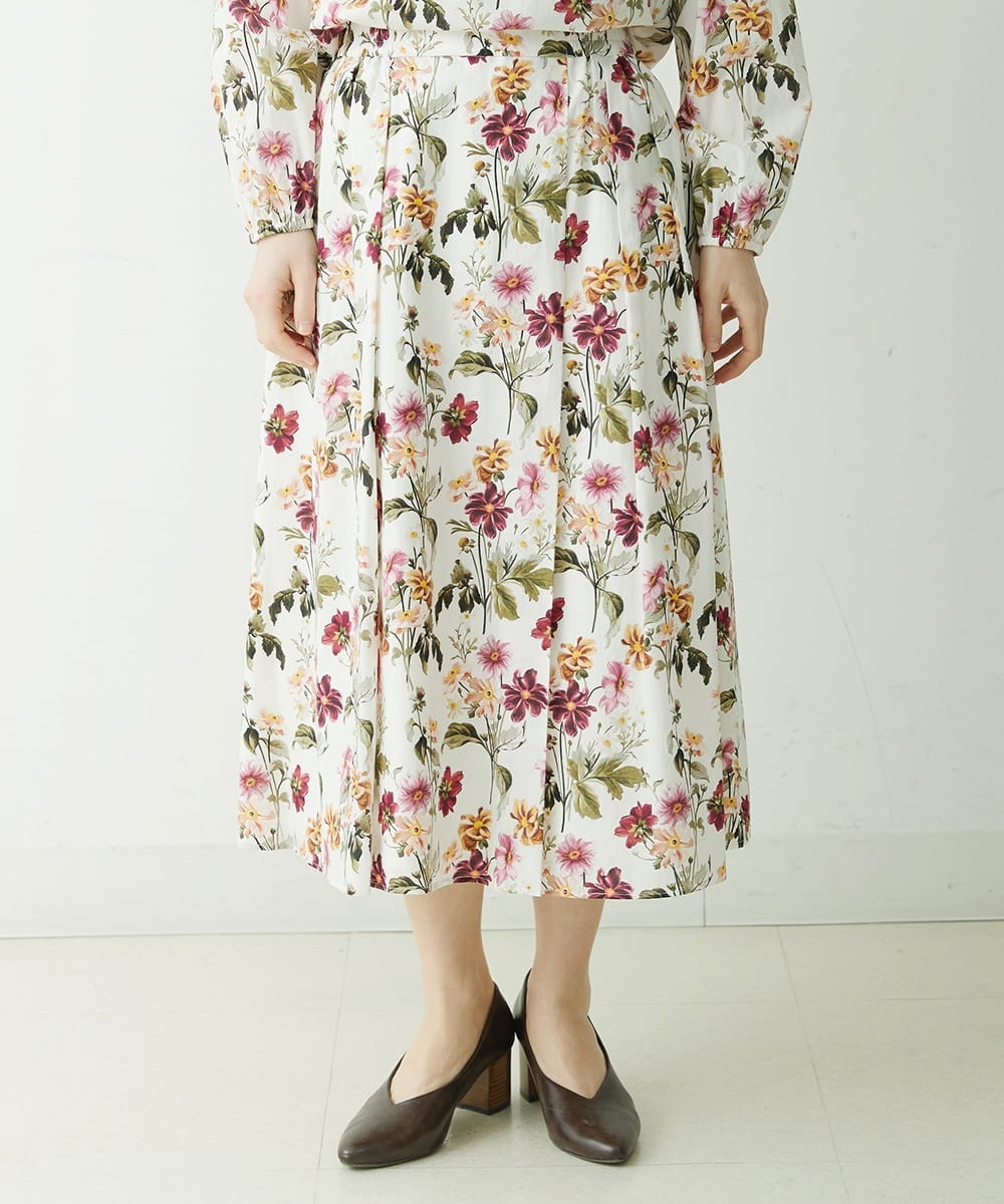 NHHGU81290 GIANNI LO GIUDICE(小さいサイズ)(メゾン ドゥ サンク) LIBERTYプリントタックギャザースカート（BARBARA COVINGTON） ネイビー系
