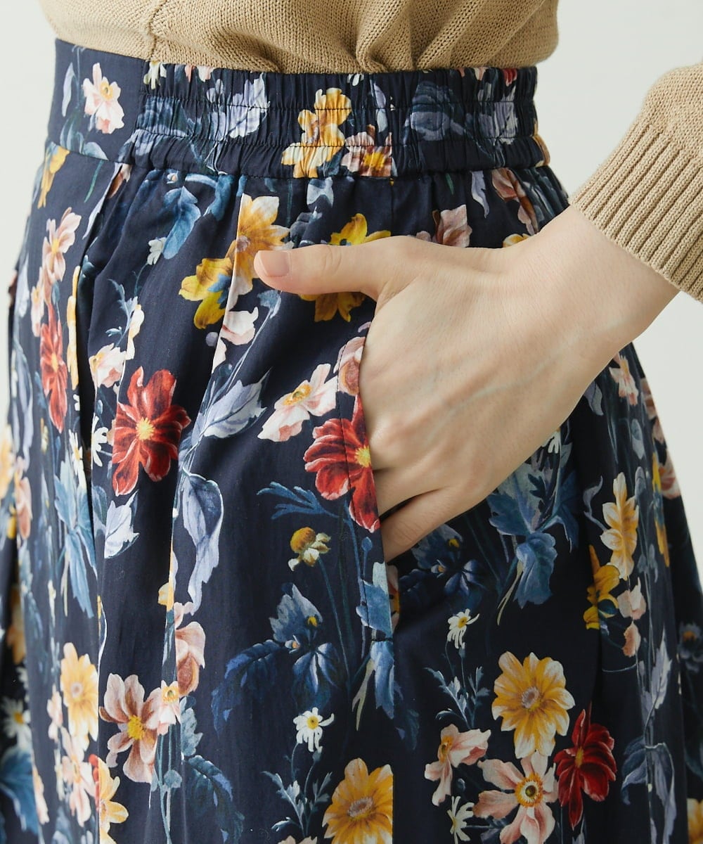 NHHGU81290 GIANNI LO GIUDICE(小さいサイズ)(メゾン ドゥ サンク) LIBERTYプリントタックギャザースカート（BARBARA COVINGTON） ネイビー系