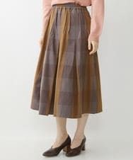 NHHJU21330 GIANNI LO GIUDICE(小さいサイズ)(メゾン ドゥ サンク) 先染めチェックギャバジンスカート ブラウン系