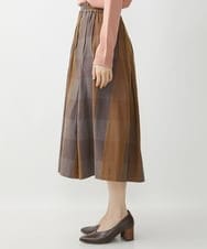 NHHJU21330 GIANNI LO GIUDICE(小さいサイズ)(メゾン ドゥ サンク) 先染めチェックギャバジンスカート ブラウン系