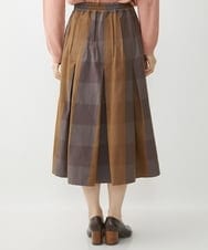 NHHJU21330 GIANNI LO GIUDICE(小さいサイズ)(メゾン ドゥ サンク) 先染めチェックギャバジンスカート ブラウン系