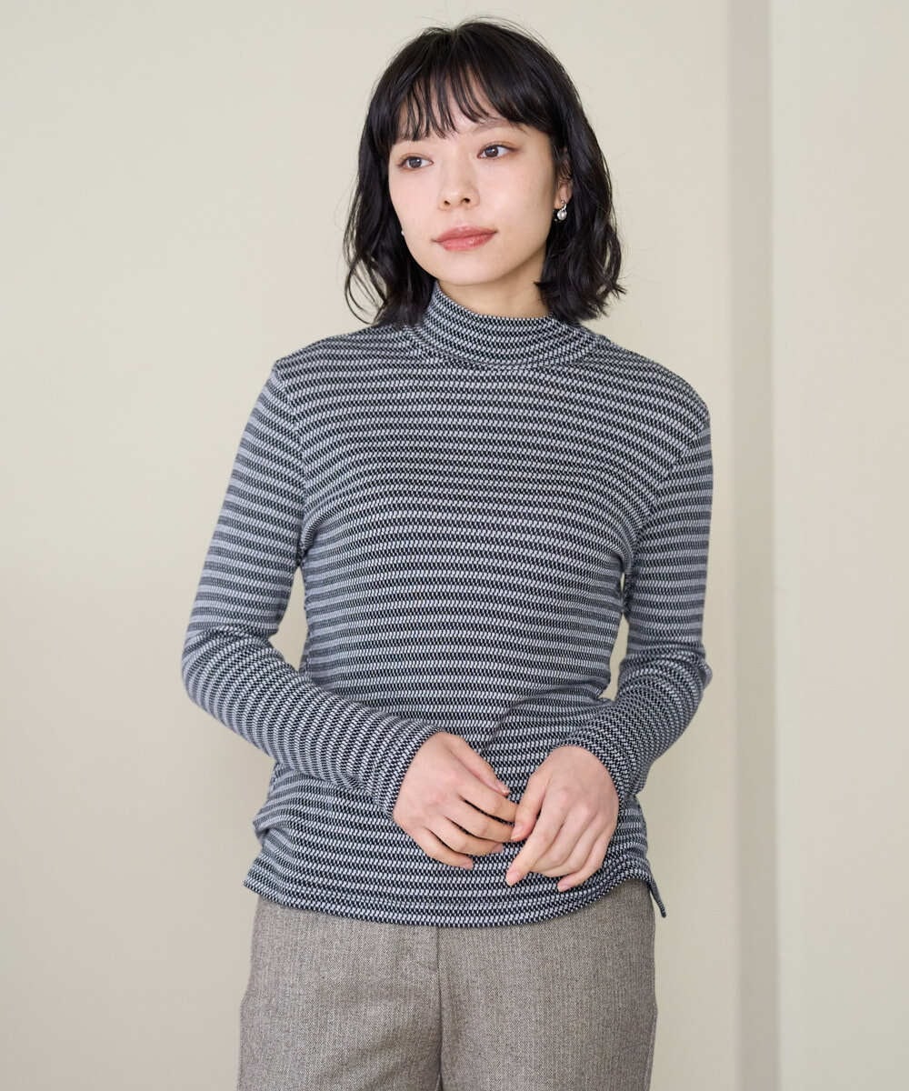 NHKAI87090 GIANNI LO GIUDICE(小さいサイズ)(メゾン ドゥ サンク) エアーコットン幾何ボーダー柄ハイネックカットソー ライトグレー