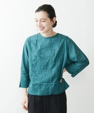 NHKGQ33240 GIANNI LO GIUDICE(小さいサイズ)(メゾン ドゥ サンク) テープ刺繍幾何柄デザイントップス ブルーグリーン