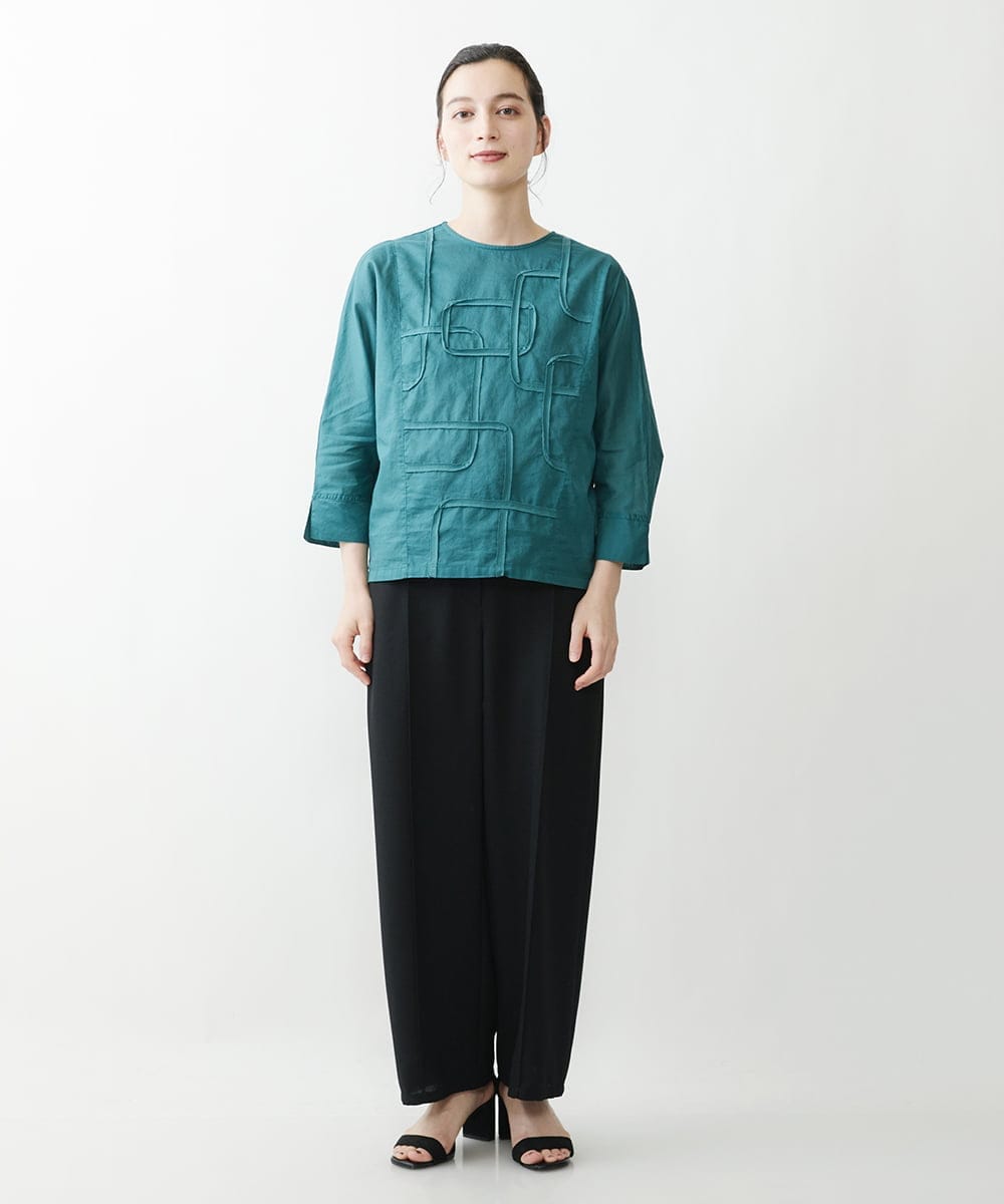 NHKGQ33240 GIANNI LO GIUDICE(小さいサイズ)(メゾン ドゥ サンク) テープ刺繍幾何柄デザイントップス ブルーグリーン