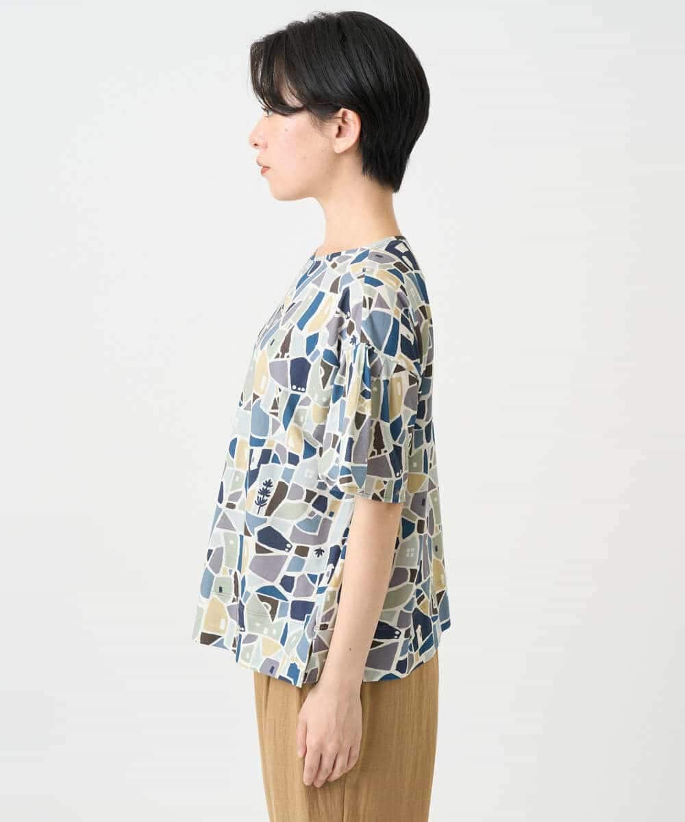 NHKHB33220 GIANNI LO GIUDICE(小さいサイズ)(メゾン ドゥ サンク) [接触冷感・日本製]強撚コットン天竺プリントカットソー ブルー系
