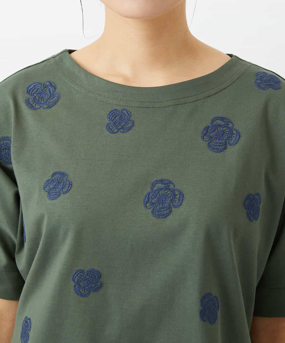 NHKHD02150 GIANNI LO GIUDICE(小さいサイズ)(メゾン ドゥ サンク) 天竺フラワー刺繍カットソー カーキ