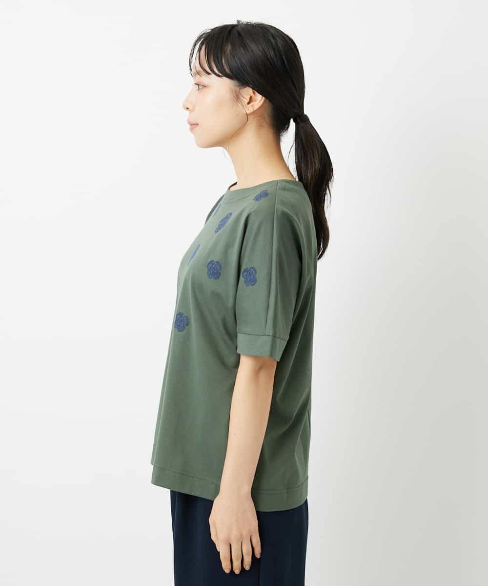 NHKHD02150 GIANNI LO GIUDICE(小さいサイズ)(メゾン ドゥ サンク) 天竺フラワー刺繍カットソー カーキ