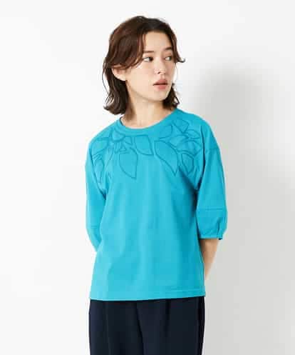 NHKHD66150 GIANNI LO GIUDICE(小さいサイズ) ボタニカル刺繍天竺カットソー