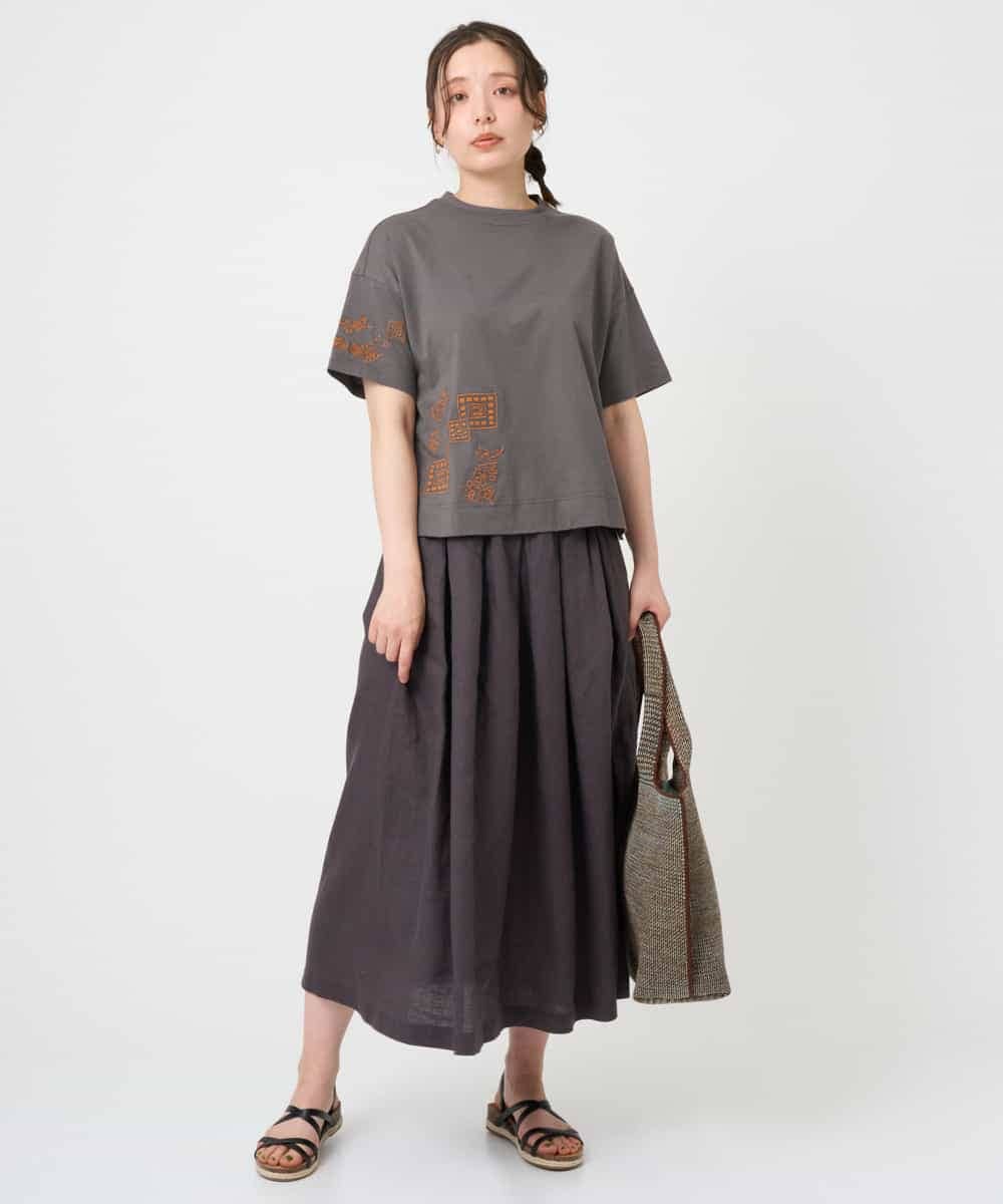 NHKHE61170 GIANNI LO GIUDICE(小さいサイズ)(メゾン ドゥ サンク) コットン天竺刺繍カットソー ブラウン