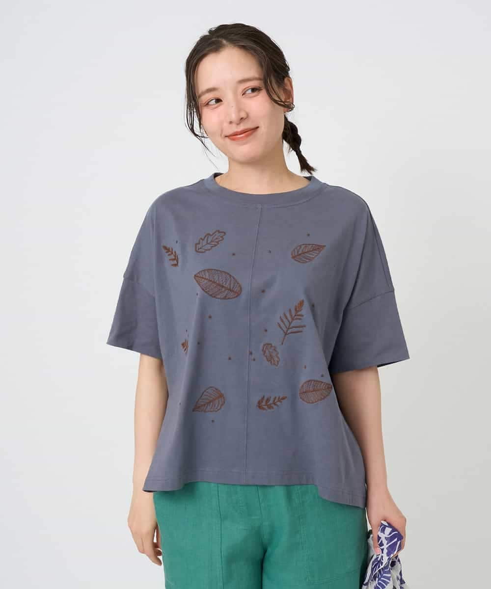 NHKHE62180 GIANNI LO GIUDICE(小さいサイズ)(メゾン ドゥ サンク) コットン天竺リーフ刺繍カットソー ラベンダー