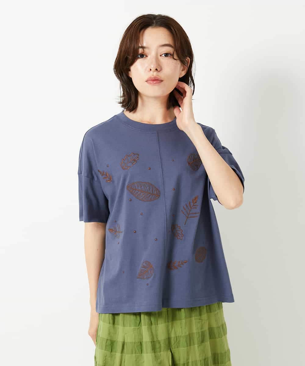 NHKHE62180 GIANNI LO GIUDICE(小さいサイズ) コットン天竺リーフ刺繍カットソー