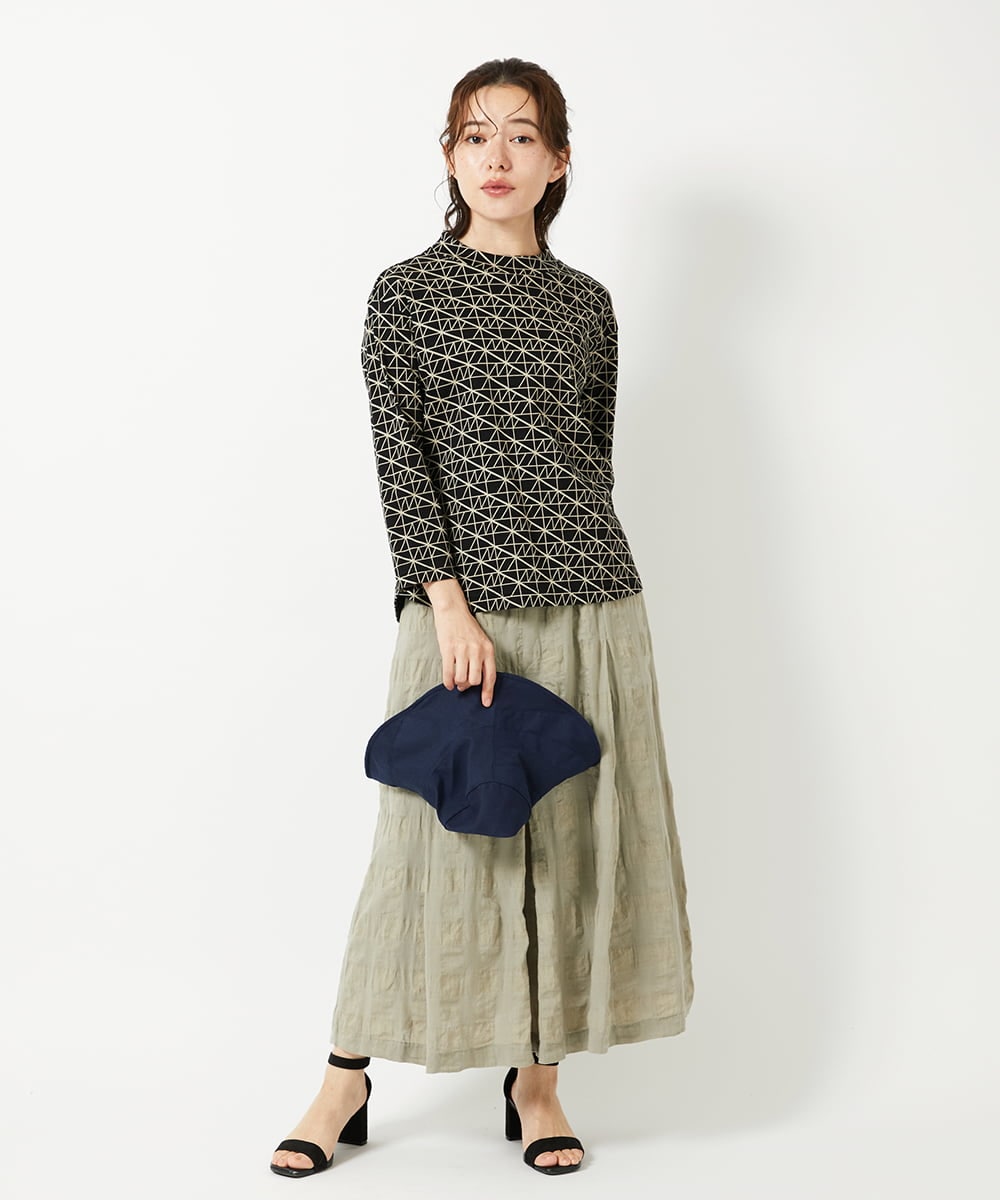 NHKHF89150 GIANNI LO GIUDICE(小さいサイズ)(メゾン ドゥ サンク) ジオメトリックプリントボトルネックカットソー ネイビー