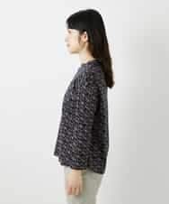 NHKHF89150 GIANNI LO GIUDICE(小さいサイズ)(メゾン ドゥ サンク) ジオメトリックプリントボトルネックカットソー ネイビー