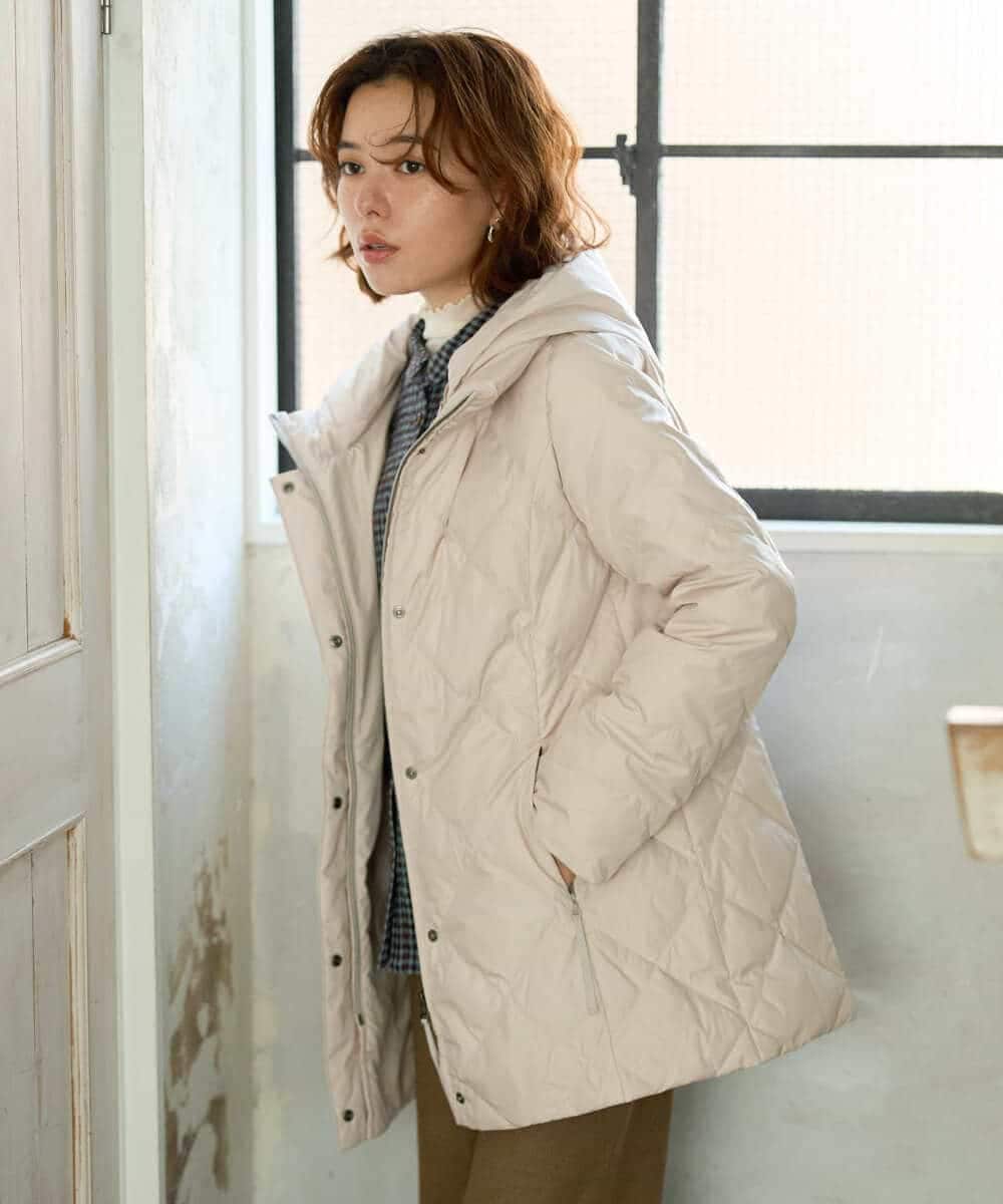 NHUAI86590 GIANNI LO GIUDICE(小さいサイズ)(メゾン ドゥ サンク) サテンリッチタフタダウンコート アイボリー