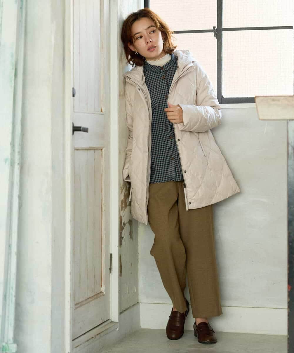 NHUAI86590 GIANNI LO GIUDICE(小さいサイズ)(メゾン ドゥ サンク) サテンリッチタフタダウンコート アイボリー
