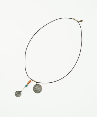 NK2AE11130 GIANNI LO GIUDICE [日本製]アシンメトリーサークルネックレス