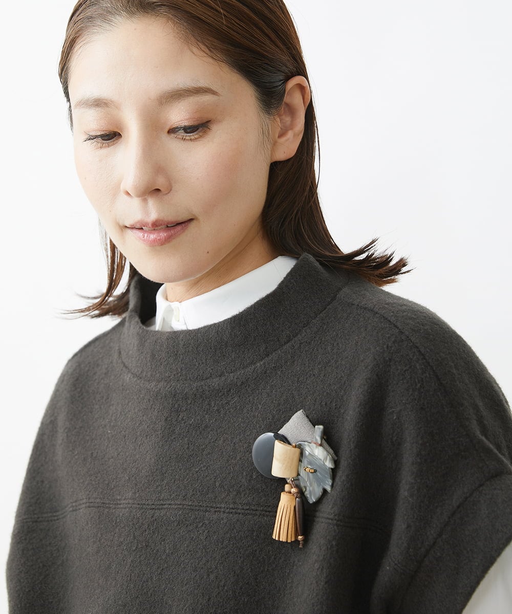 NK2AW05090 GIANNI LO GIUDICE(ジャンニ ロ ジュディチェ) [日本製]木の葉ブローチ ブラウン