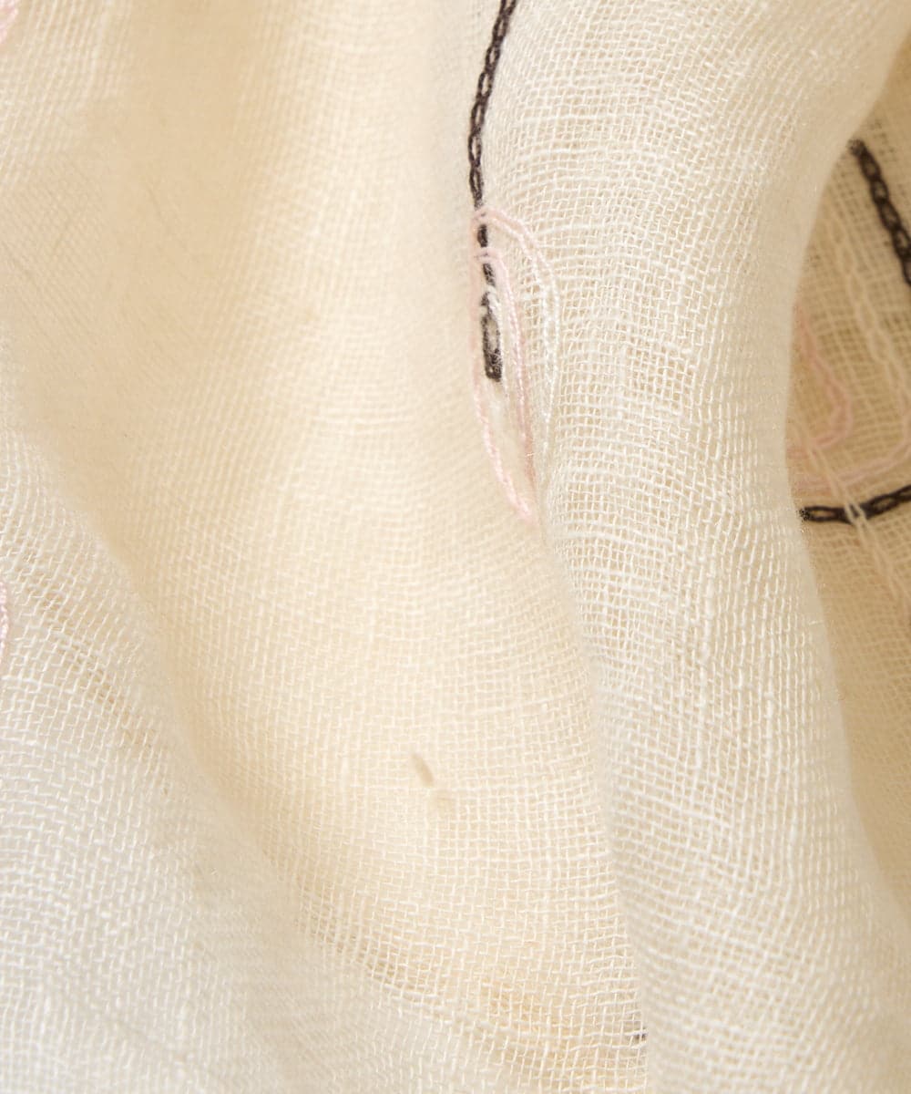 NK3GE46080 GIANNI LO GIUDICE(ジャンニ ロ ジュディチェ) ドットエンブロイダリーストール アイボリー