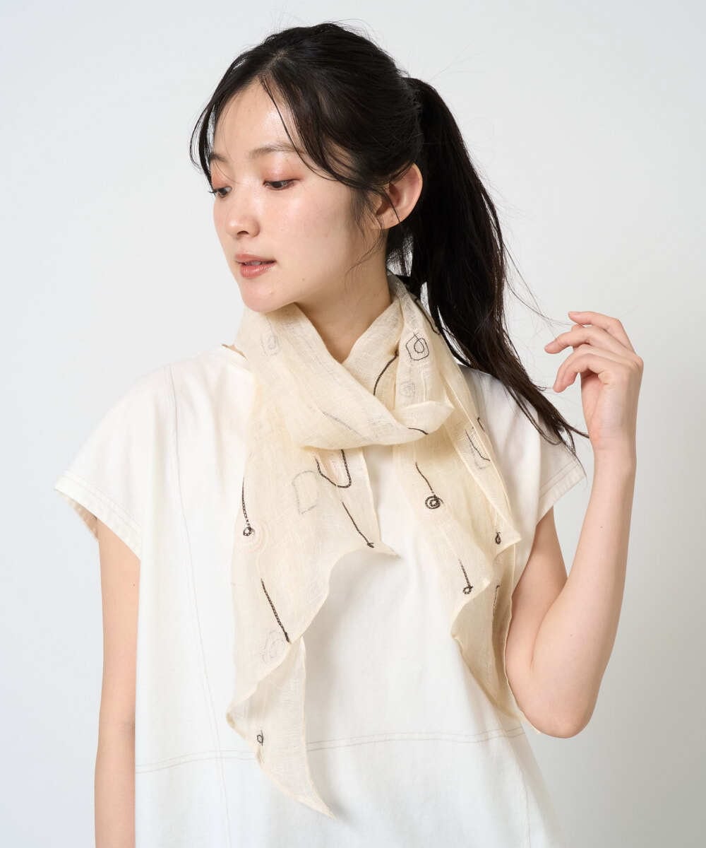 NK3GE46080 GIANNI LO GIUDICE(ジャンニ ロ ジュディチェ) ドットエンブロイダリーストール アイボリー