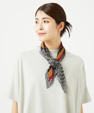 NK3JB02080 GIANNI LO GIUDICE(ジャンニ ロ ジュディチェ) ストライプ幾何プリーツプチスカーフ ライトグレー