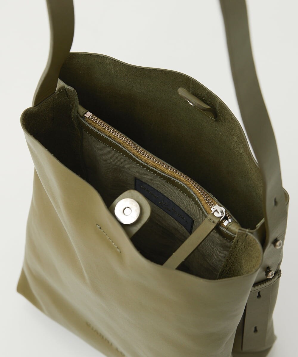 NK5AV01190 GIANNI LO GIUDICE(ジャンニ ロ ジュディチェ) カウバケットバッグ カーキ