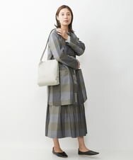 NK5AV01190 GIANNI LO GIUDICE(ジャンニ ロ ジュディチェ) カウバケットバッグ ライトグレー