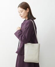 NK5AV01190 GIANNI LO GIUDICE(ジャンニ ロ ジュディチェ) カウバケットバッグ ライトグレー