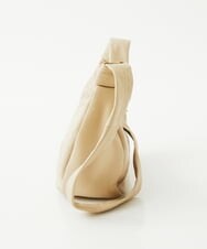 NK5AV02150 GIANNI LO GIUDICE(ジャンニ ロ ジュディチェ) シープハンドルバッグ ベージュ