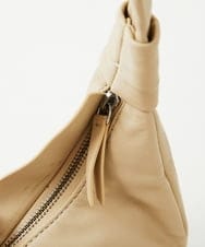 NK5AV02150 GIANNI LO GIUDICE(ジャンニ ロ ジュディチェ) シープハンドルバッグ ベージュ