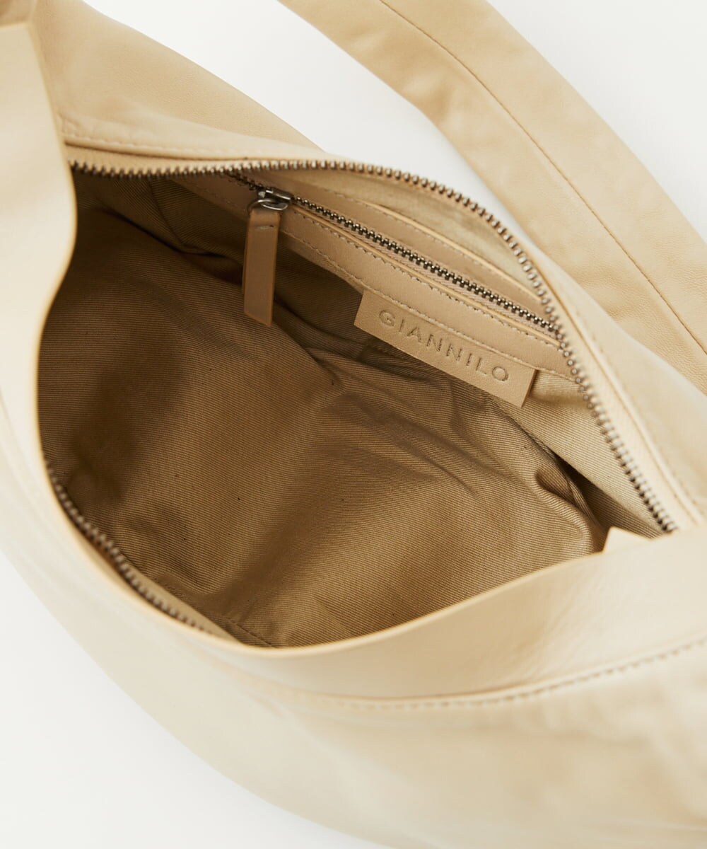 NK5AV02150 GIANNI LO GIUDICE(ジャンニ ロ ジュディチェ) シープハンドルバッグ ベージュ