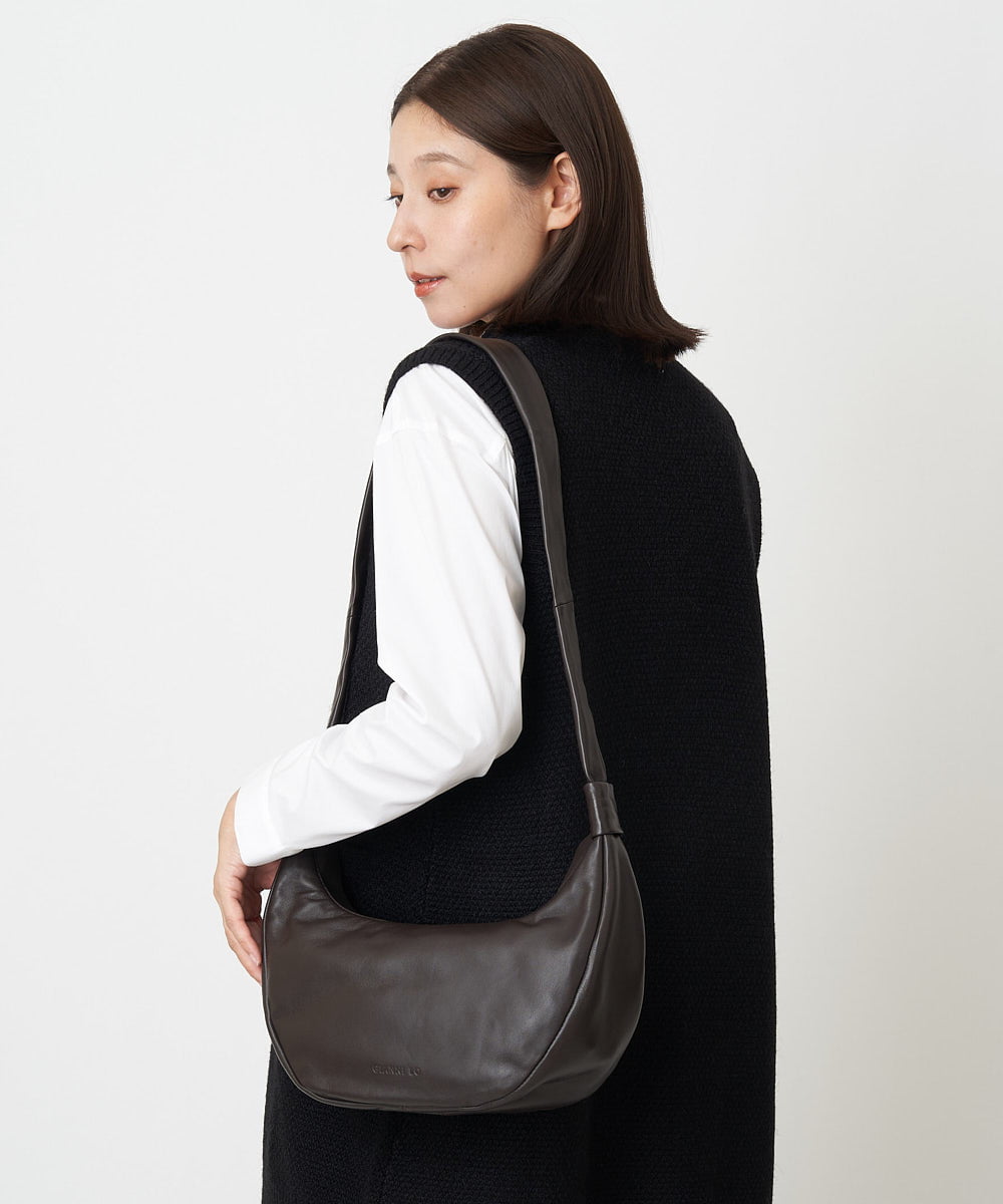 NK5AV02150 GIANNI LO GIUDICE(ジャンニ ロ ジュディチェ) シープハンドルバッグ ブラウン