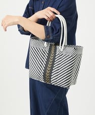 NK5GA41100 GIANNI LO GIUDICE(ジャンニ ロ ジュディチェ) スクエアメルカドバッグ ブラック