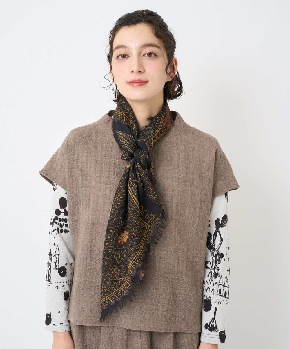 NR3AE12160 GIANNI LO GIUDICE(小さいサイズ)(メゾン ドゥ サンク) エスニックスクエアストール ベージュ
