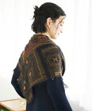 NR3AE12160 GIANNI LO GIUDICE(小さいサイズ)(メゾン ドゥ サンク) エスニックスクエアストール ブラック