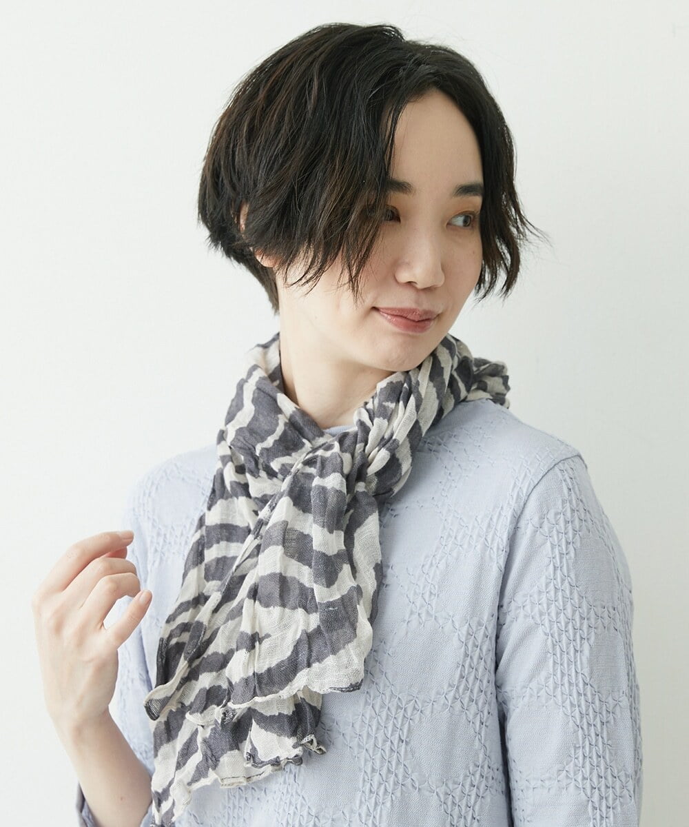 NR3ET06110 GIANNI LO GIUDICE(小さいサイズ)(メゾン ドゥ サンク) ゼブラ柄ワッシャー加工ストール チャコールグレー×オフホワイト