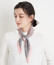NR3EU80080 GIANNI LO GIUDICE(小さいサイズ)(メゾン ドゥ サンク) コモンプリントプリーツスカーフ ライトブルー系