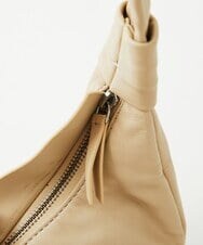 NR5AV02150 GIANNI LO GIUDICE(小さいサイズ)(メゾン ドゥ サンク) シープレザー三日月型ショルダーバッグ ベージュ