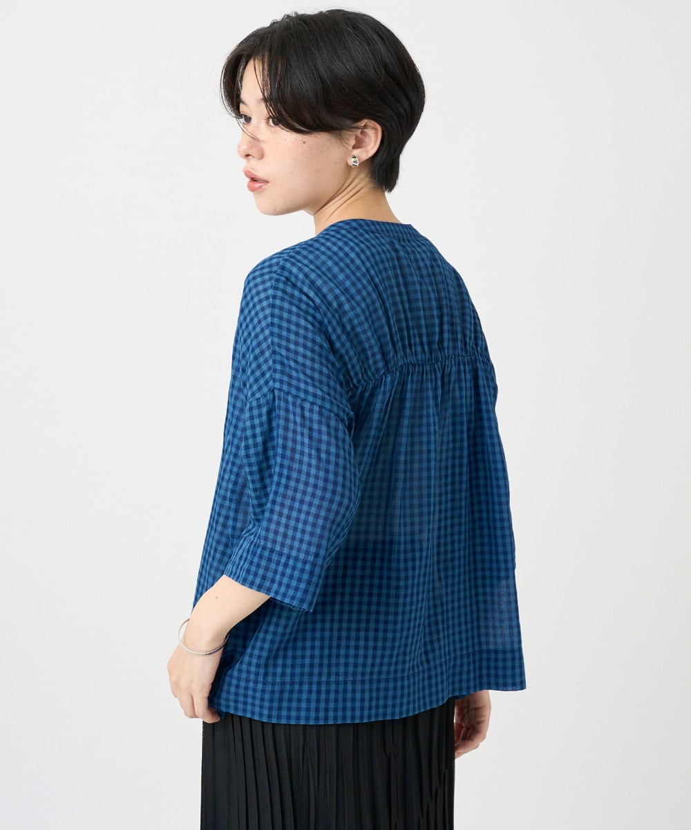 NSBJC94330 Maison de CINQ(メゾン ドゥ サンク) チェック柄バックギャザーデザインシャツ ライトブルー