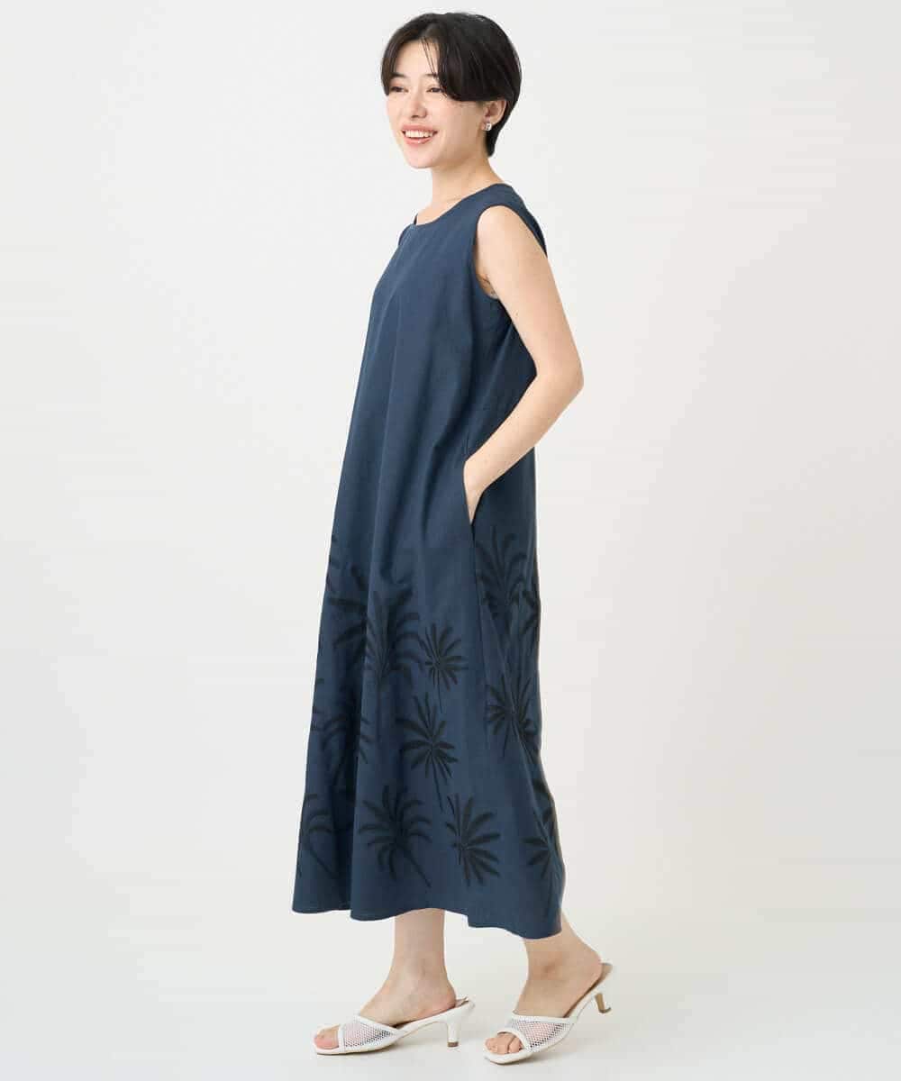 NSEJC96360 Maison de CINQ(メゾン ドゥ サンク) リーフ柄刺しゅうワンピース カーキ