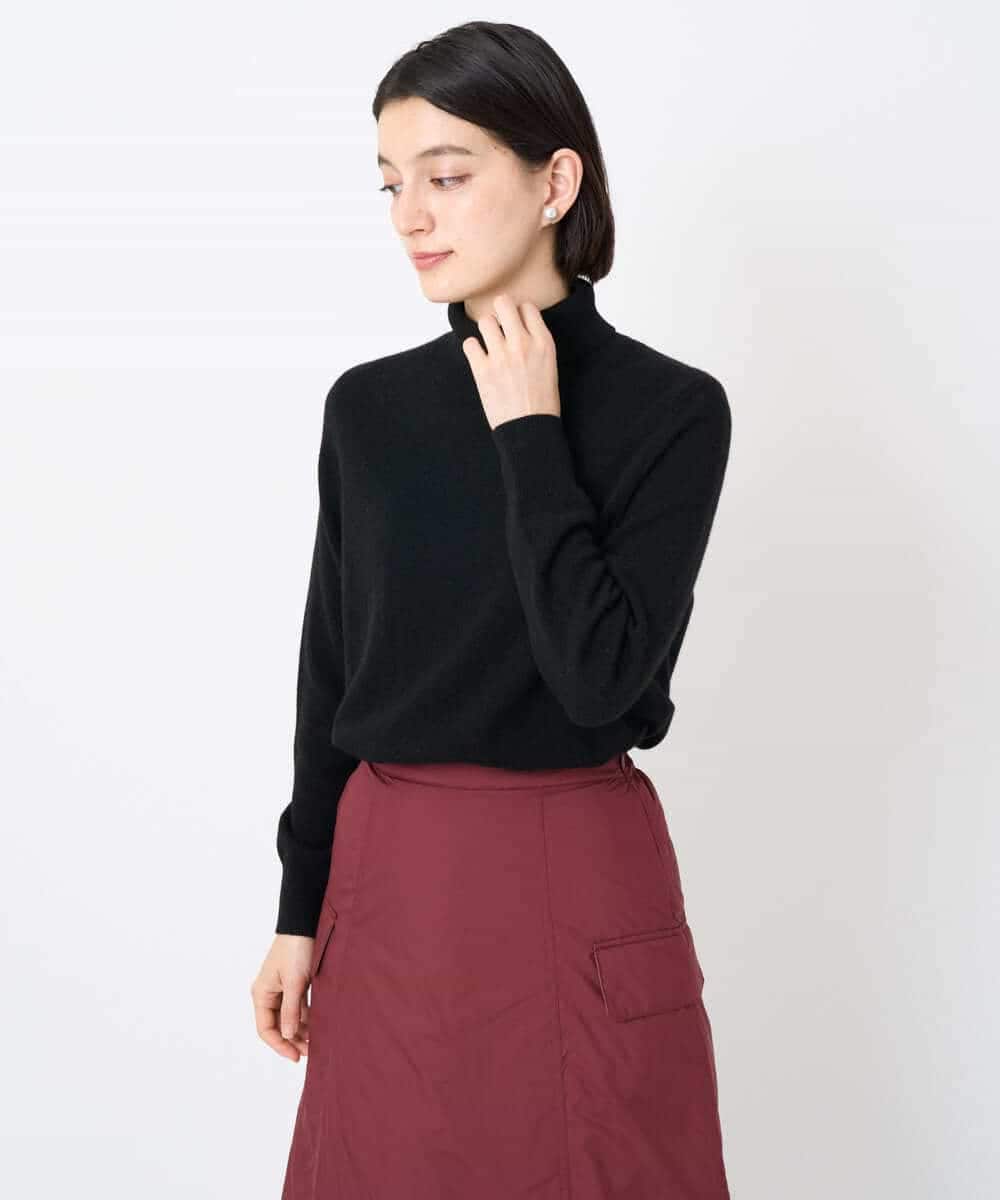 NSFAF83360 Maison de CINQ(メゾン ドゥ サンク) タートルネックカシミヤニット ライトグレー