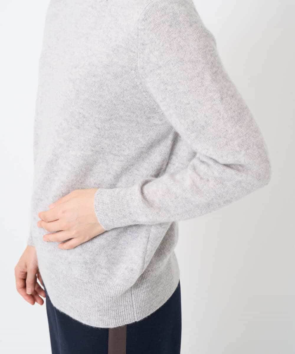 NSFAF83360 Maison de CINQ(メゾン ドゥ サンク) タートルネックカシミヤニット ライトグレー