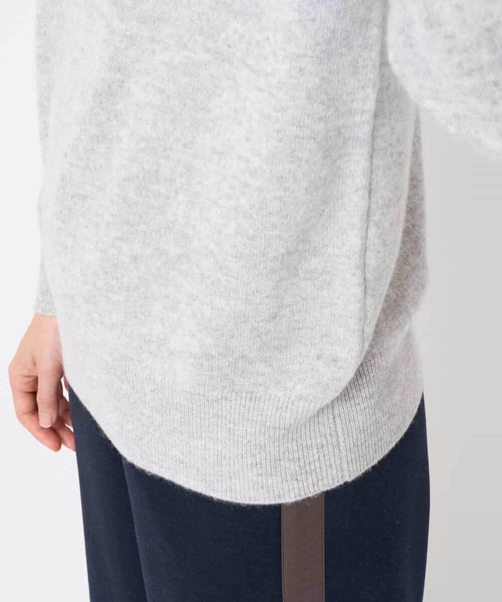 NSFAF83360 Maison de CINQ(メゾン ドゥ サンク) タートルネックカシミヤニット ライトグレー