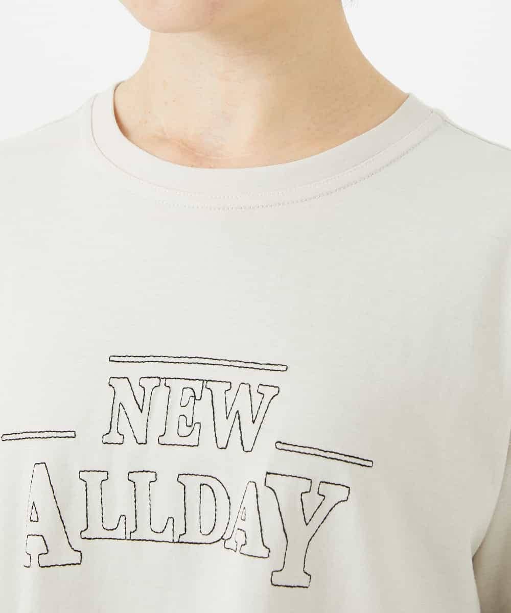 NSKHC90160 Maison de CINQ(メゾン ドゥ サンク) ワイドシルエット刺繡デザインTシャツ ベージュ