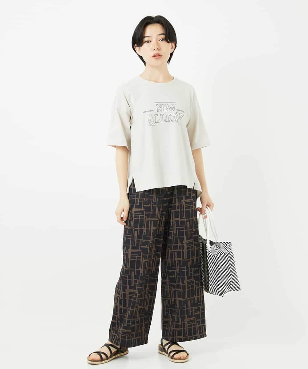 NSKHC90160 Maison de CINQ(メゾン ドゥ サンク) ワイドシルエット刺繡デザインTシャツ ベージュ