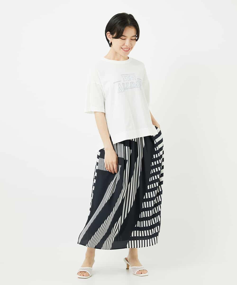 NSKHC90160 Maison de CINQ(メゾン ドゥ サンク) ワイドシルエット刺繡デザインTシャツ ベージュ