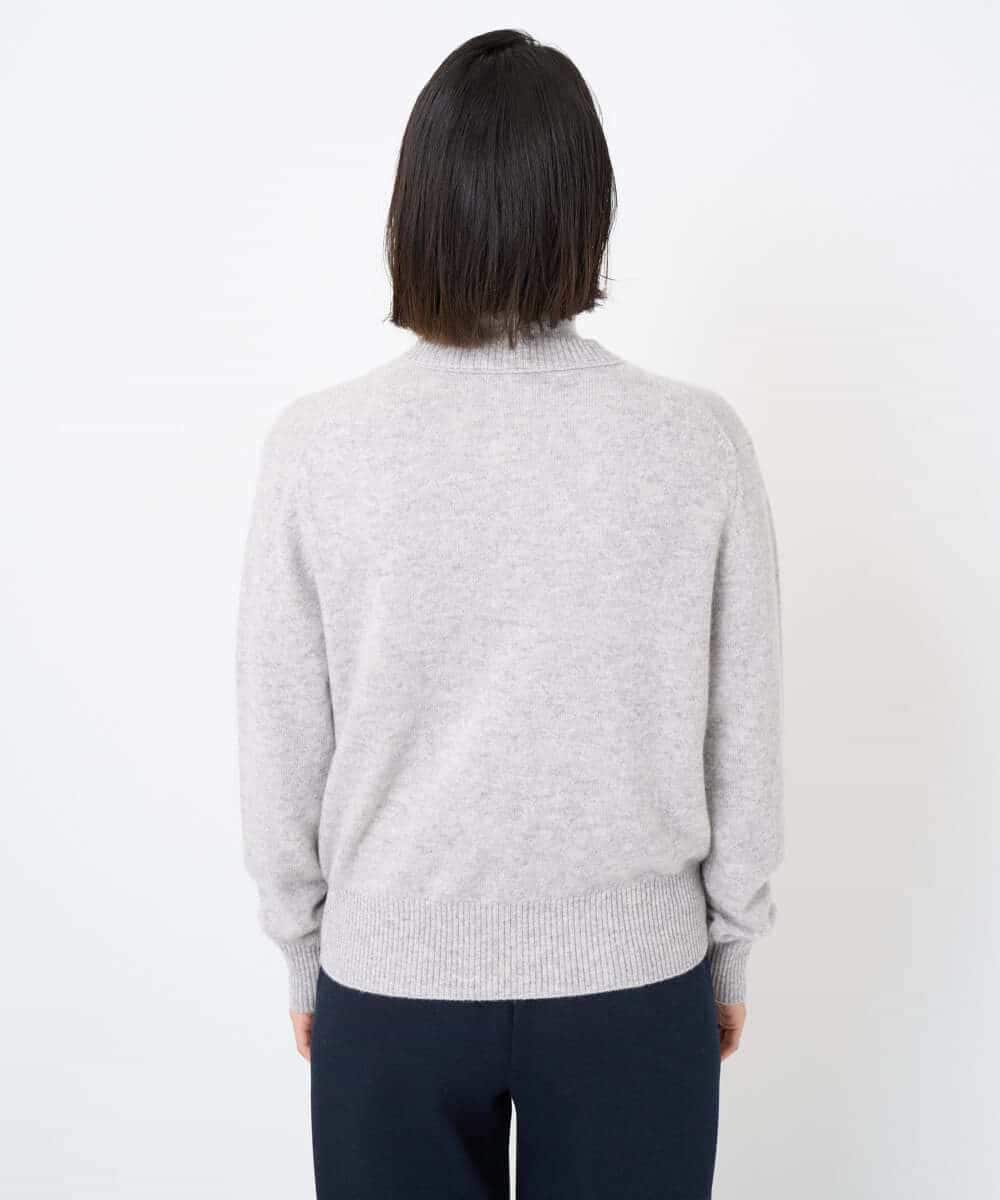 NSSAF83390 Maison de CINQ(メゾン ドゥ サンク) クルーネックカシミヤニットカーディガン ライトグレー