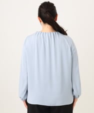 OLBDA02079 eur3(エウルキューブ) 【大きいサイズ/11号サイズあり】タックパールブラウス ライトブルー(50)