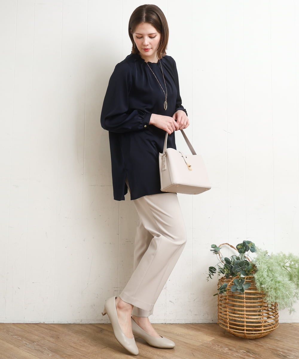 OLBDD01089 eur3(エウルキューブ) 【WEB先行販売】【大きいサイズ/11号サイズあり】タックネックサテンブラウス ネイビー(57)