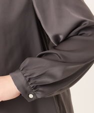 OLBDD01089 eur3(エウルキューブ) 【WEB先行販売】【大きいサイズ/11号サイズあり】タックネックサテンブラウス ダークグレー(93)